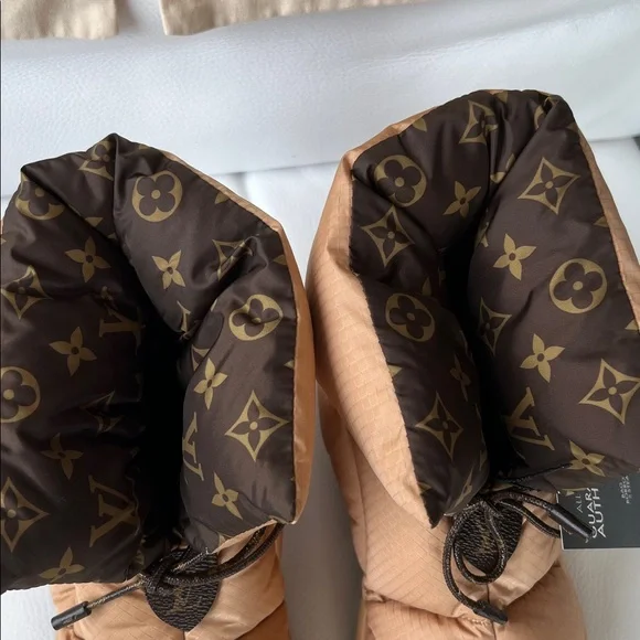 GIFTABLE! $1150 LOUIS VUITTON Monogram Nylon Pillow Comfort Boots - Size 7 / 37 - Picture 12 of 17